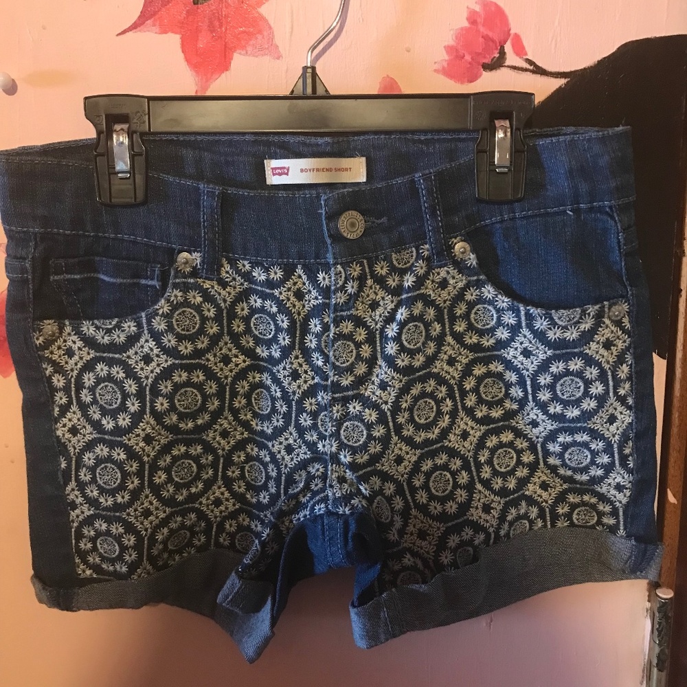 Levi’s Boyfriend shorts